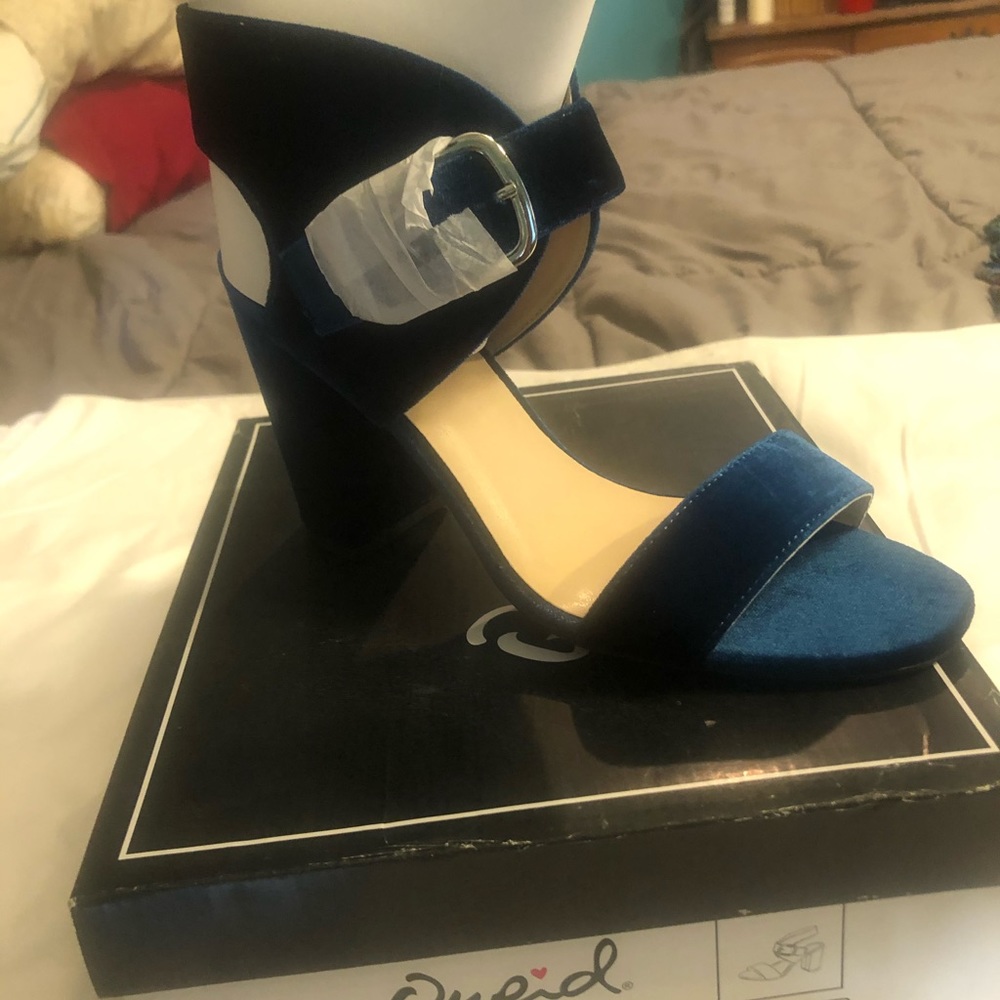 Women’s high heel shoes